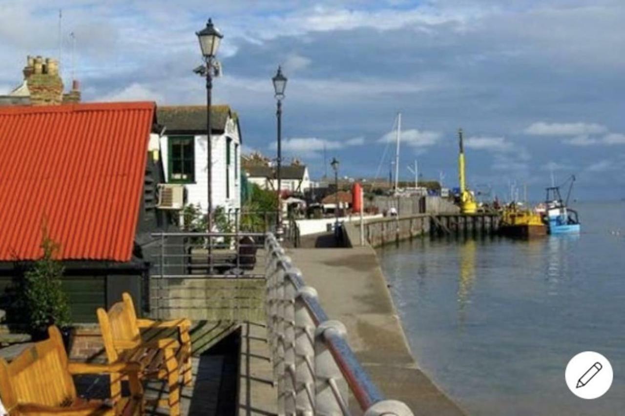 5 Bedroom Beach Front Property Southend-on-Sea Zewnętrze zdjęcie